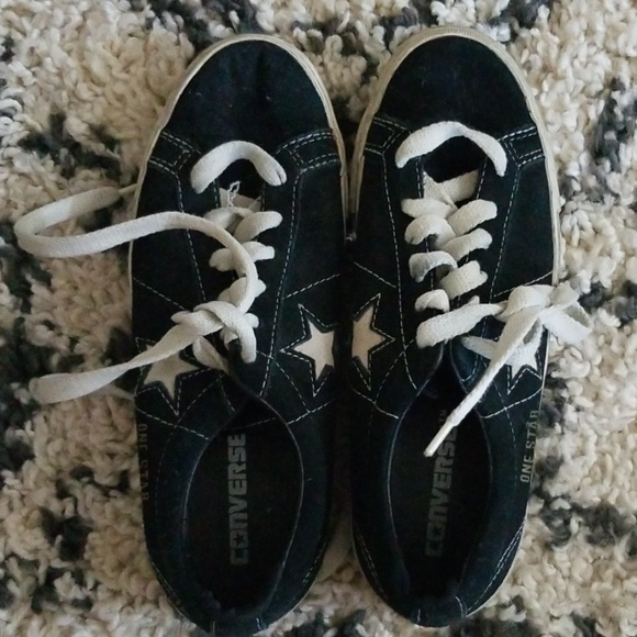 Sneaker - Picture 3 of 5